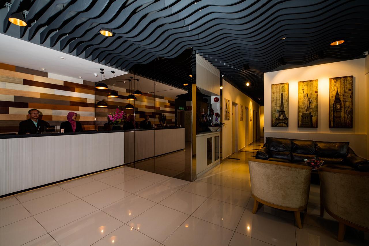 Отель Uptown Subang Airport Шах-Алам Экстерьер фото
